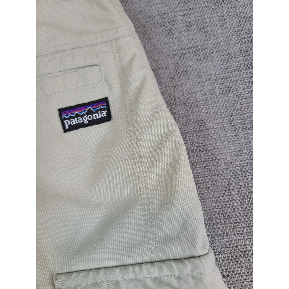 Patagonia Shorts Mens 32 Beige Roving Cargo Outdoor Hiking Camping Nylon Trail